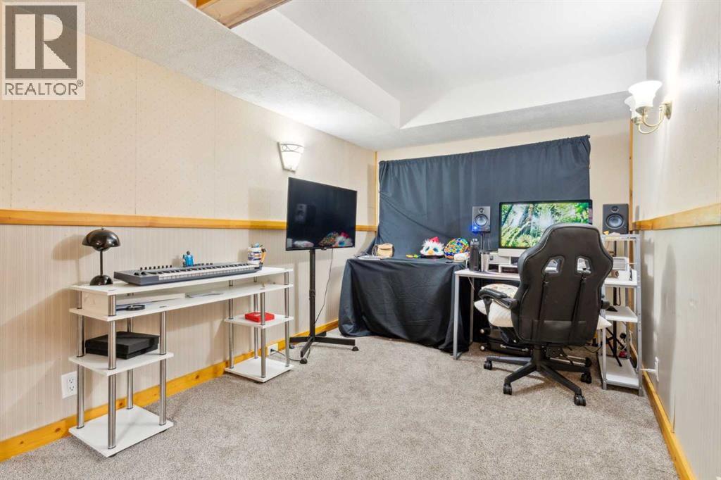Photo 20 of 1734 47 Avenue Sw, Calgary AB