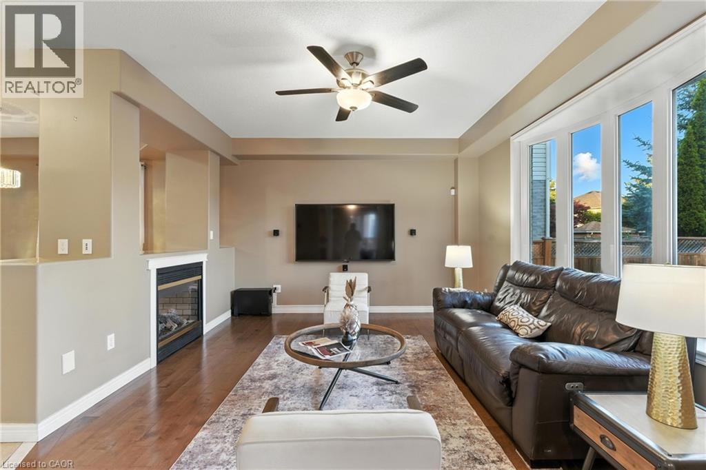 Photo 25 of 114 Armour Crescent, Hamilton ON