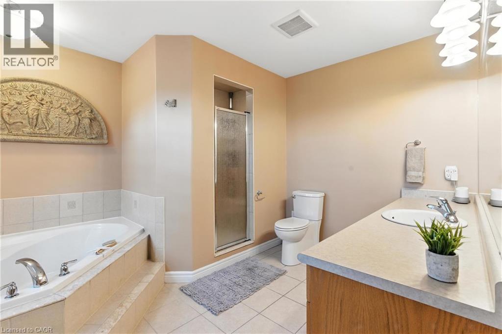 Photo 7 of 114 Armour Crescent, Hamilton ON