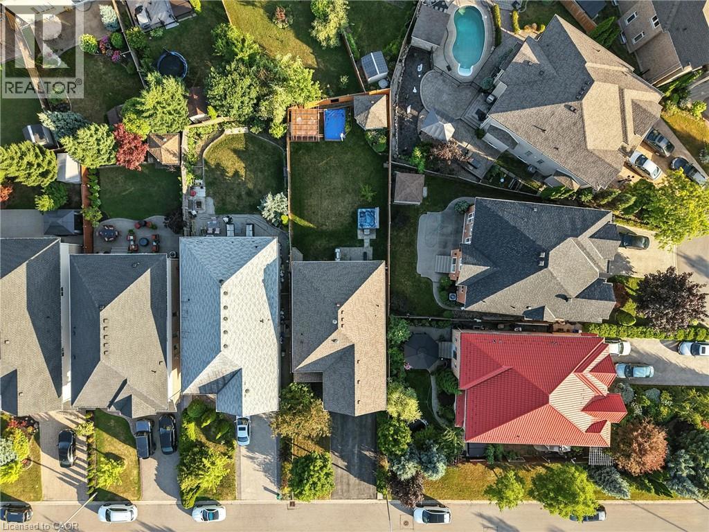 Photo 29 of 114 Armour Crescent, Hamilton ON