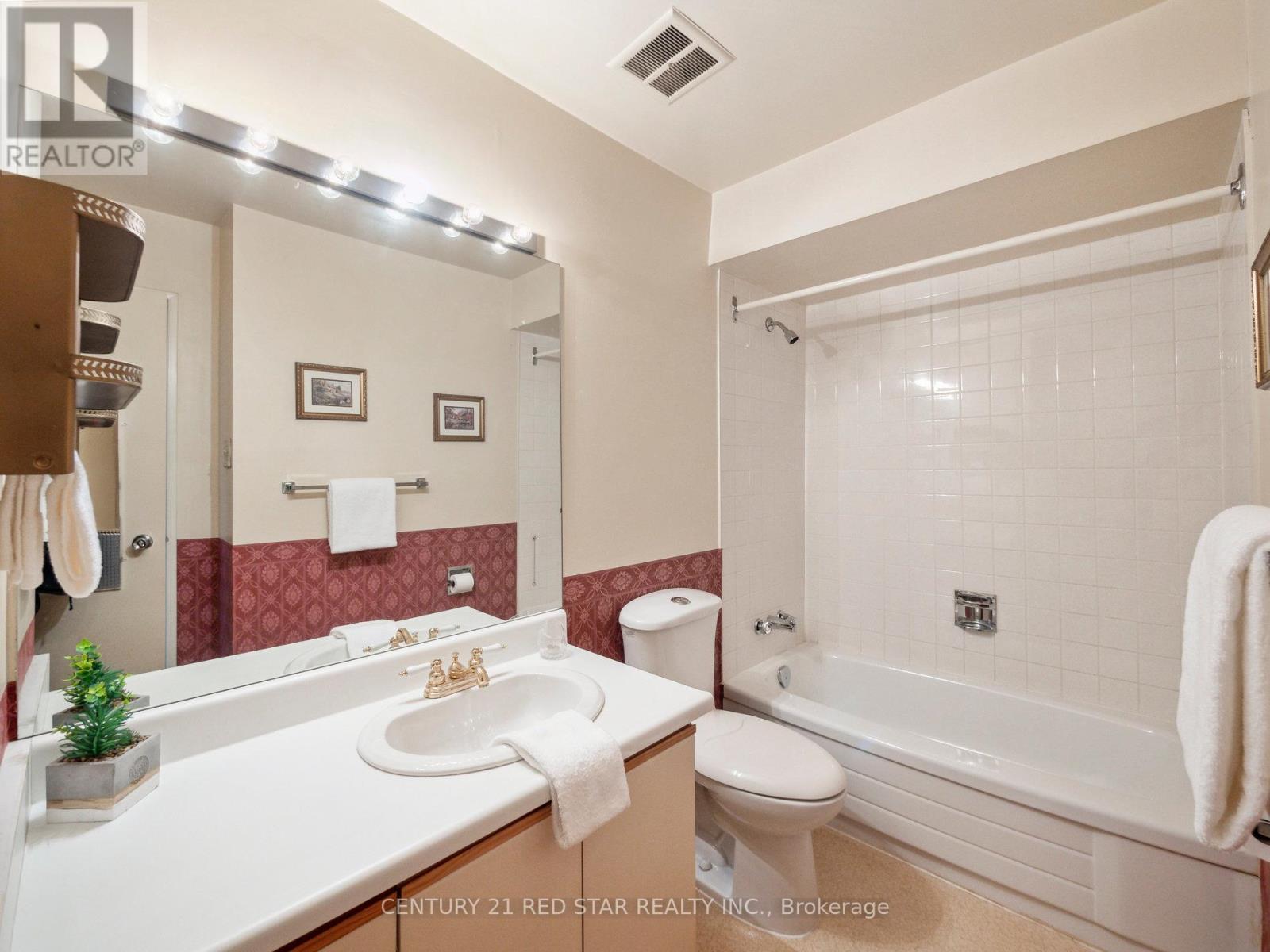 Photo 18 of 332 4001 Don Mills Road, Toronto ON
