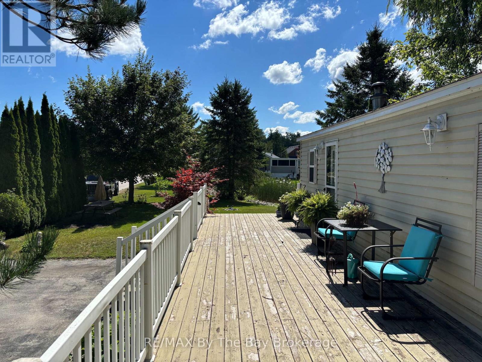 Photo 25 of 15 Huron Circle, Wasaga Beach ON
