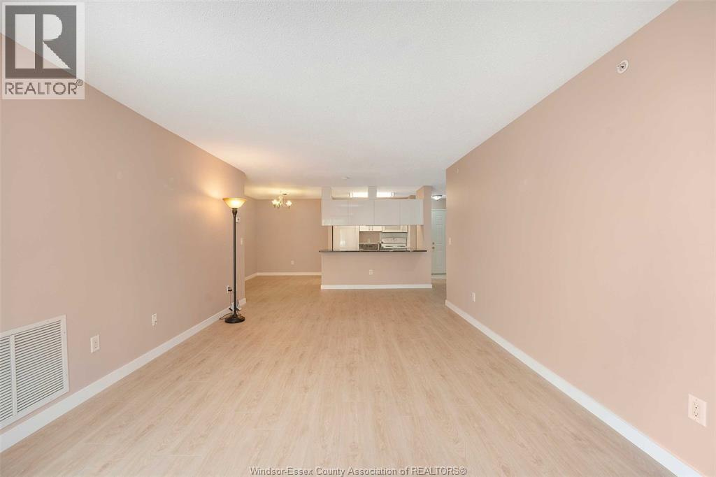 Photo 4 of 40 Adams Lane Unit 410, Lasalle ON