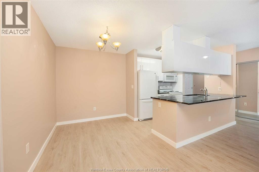 Photo 12 of 40 Adams Lane Unit 410, Lasalle ON
