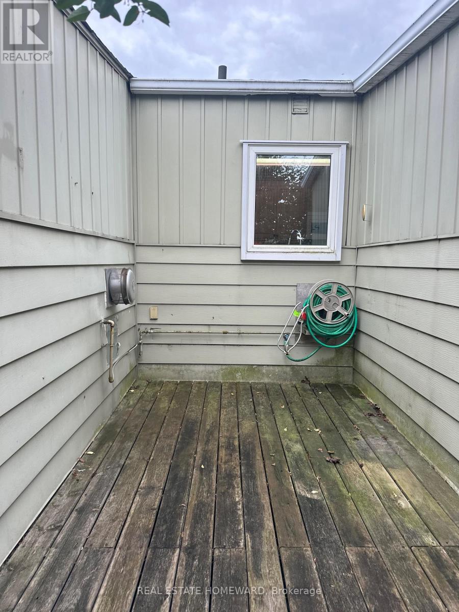Photo 45 of 14 Heritage Lane, Clarington ON
