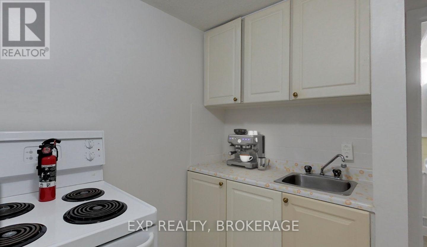 Photo 6 of 35 Maccauley Street, Kingston ON