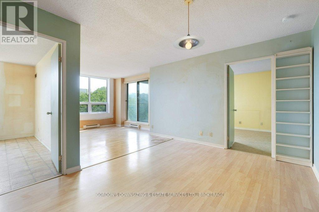 Photo 33 of 411 35 Holland Avenue, Ottawa ON