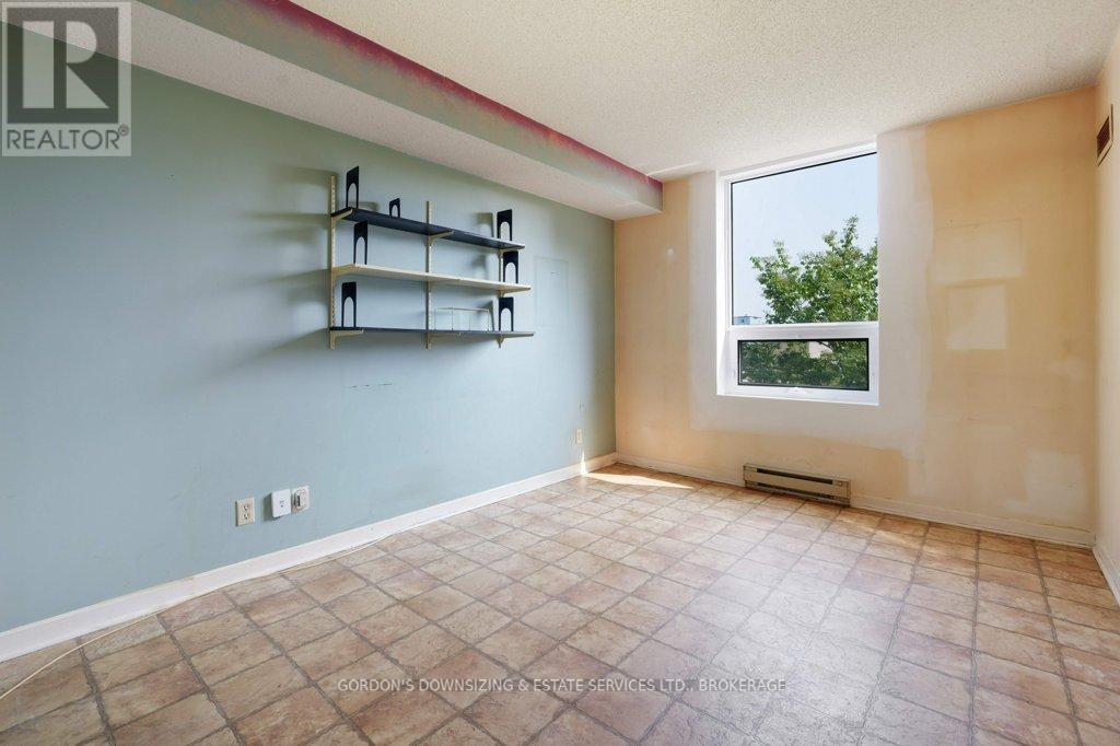 Photo 32 of 411 35 Holland Avenue, Ottawa ON