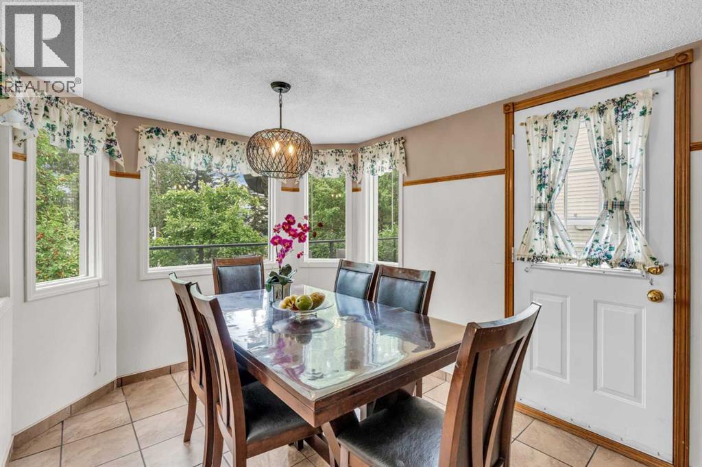 Photo 7 of 183 Macewan Ridge Close Nw, Calgary AB
