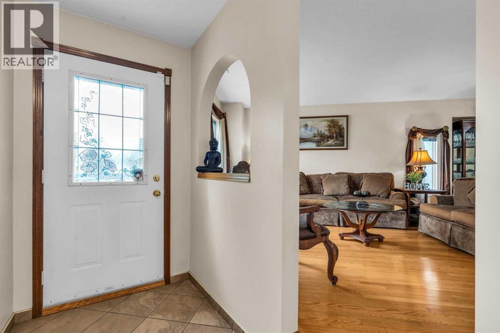 Photo 12 of 183 Macewan Ridge Close Nw, Calgary AB