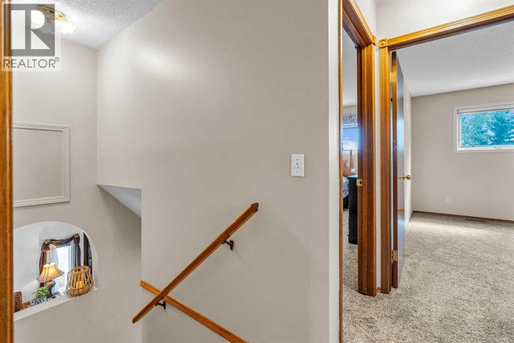 Photo 19 of 183 Macewan Ridge Close Nw, Calgary AB