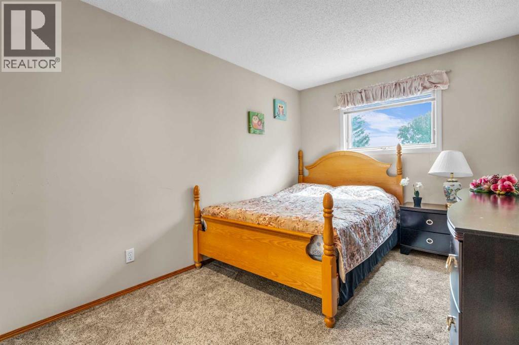 Photo 18 of 183 Macewan Ridge Close Nw, Calgary AB