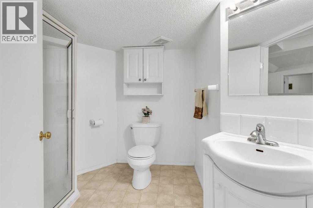 Photo 6 of 183 Macewan Ridge Close Nw, Calgary AB