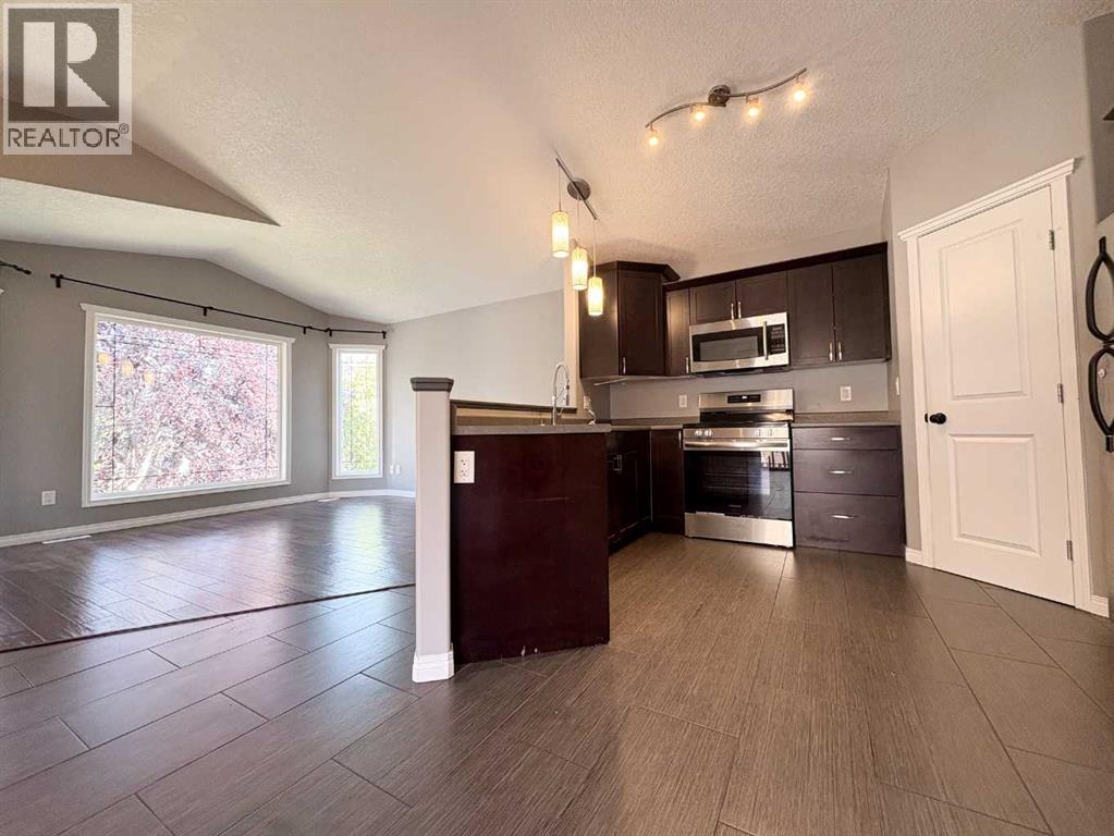 Photo 10 of 6602 89 Street, Grande Prairie AB