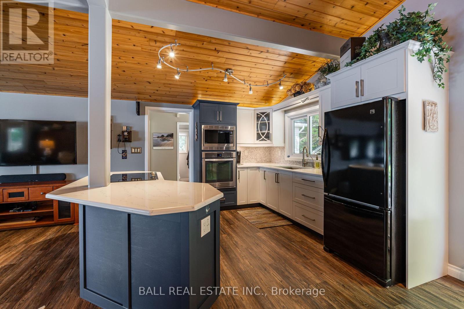 Photo 48 of 27 Maplewood Court, Trent Lakes ON