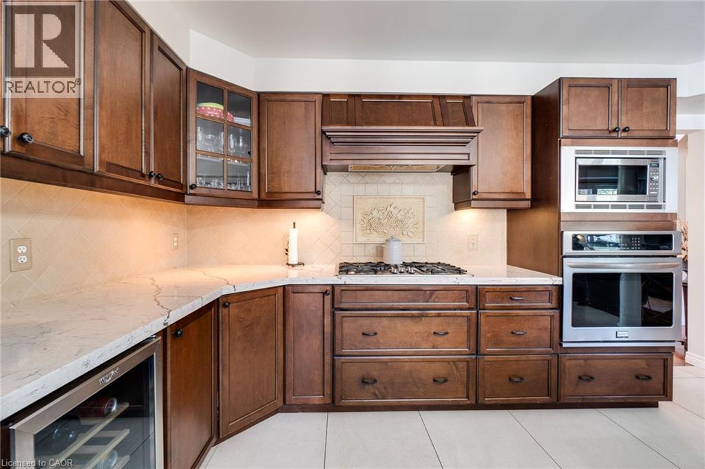 Photo 29 of 274 Springvalley Crescent, Hamilton ON