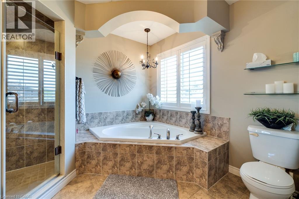 Photo 17 of 274 Springvalley Crescent, Hamilton ON