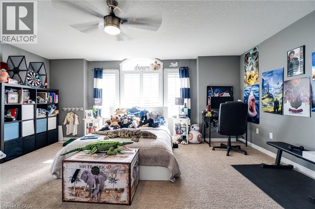 Photo 10 of 274 Springvalley Crescent, Hamilton ON