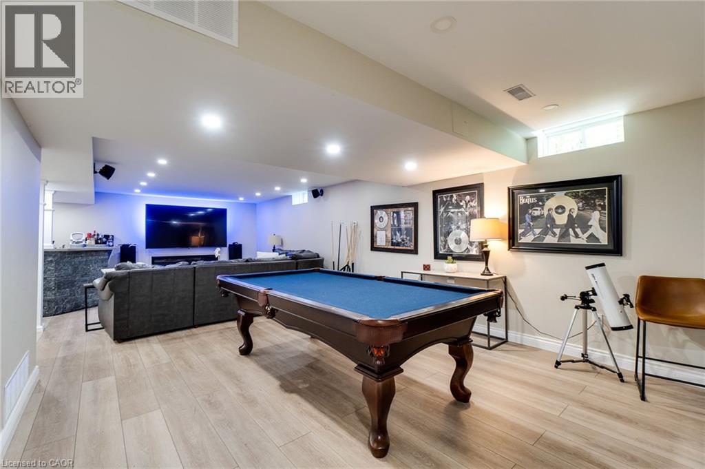 Photo 11 of 274 Springvalley Crescent, Hamilton ON