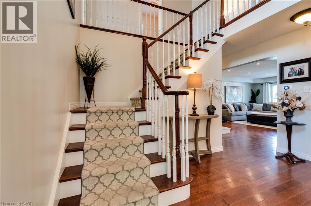 Photo 24 of 274 Springvalley Crescent, Hamilton ON