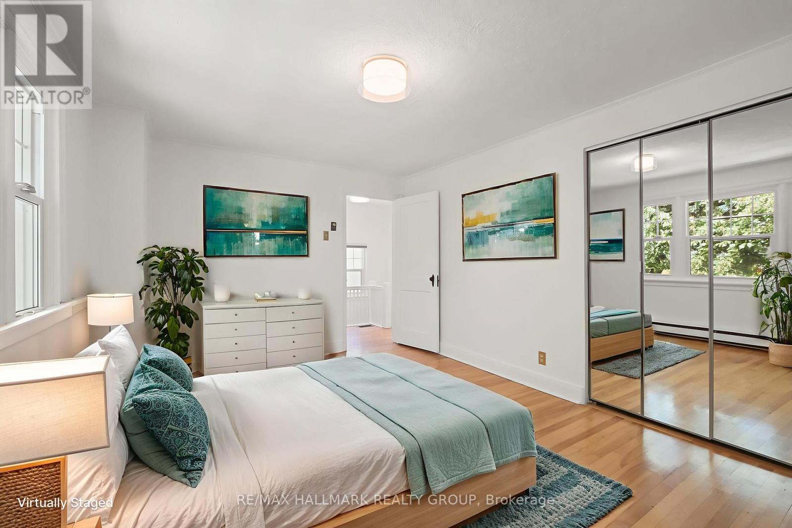 Photo 36 of 82 Laurentian Place, Ottawa ON