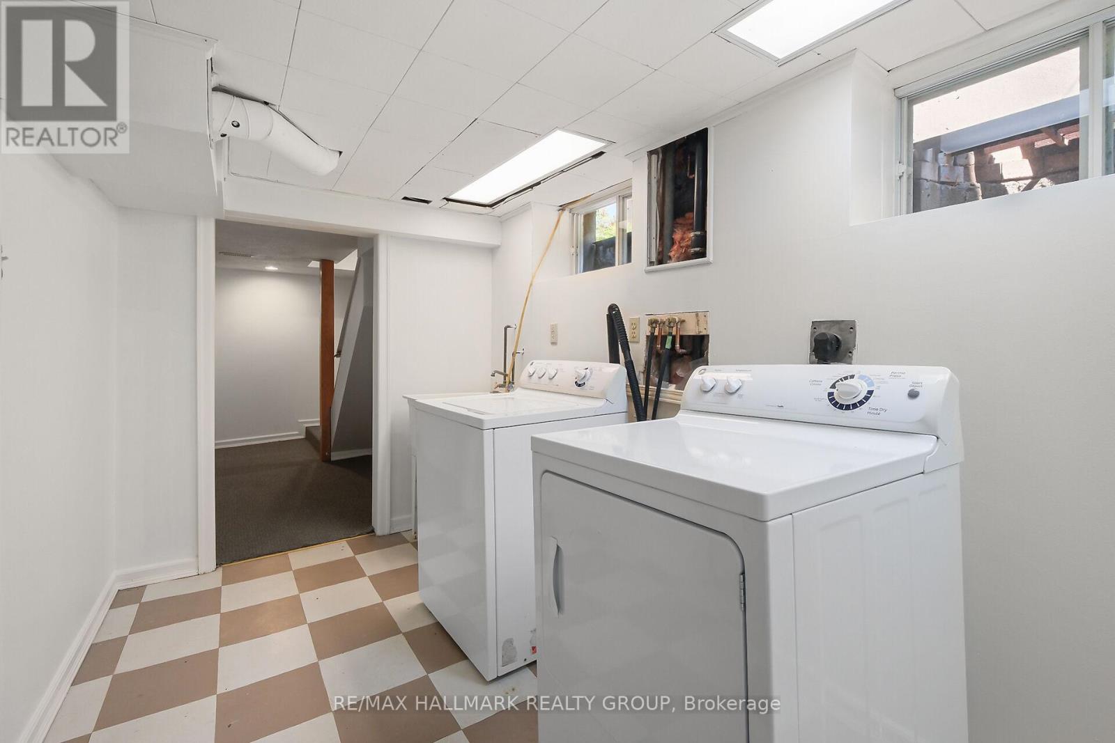 Photo 43 of 82 Laurentian Place, Ottawa ON