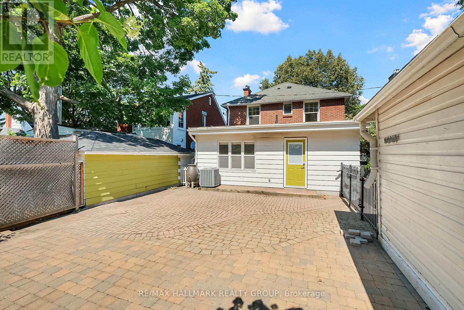 Photo 46 of 82 Laurentian Place, Ottawa ON