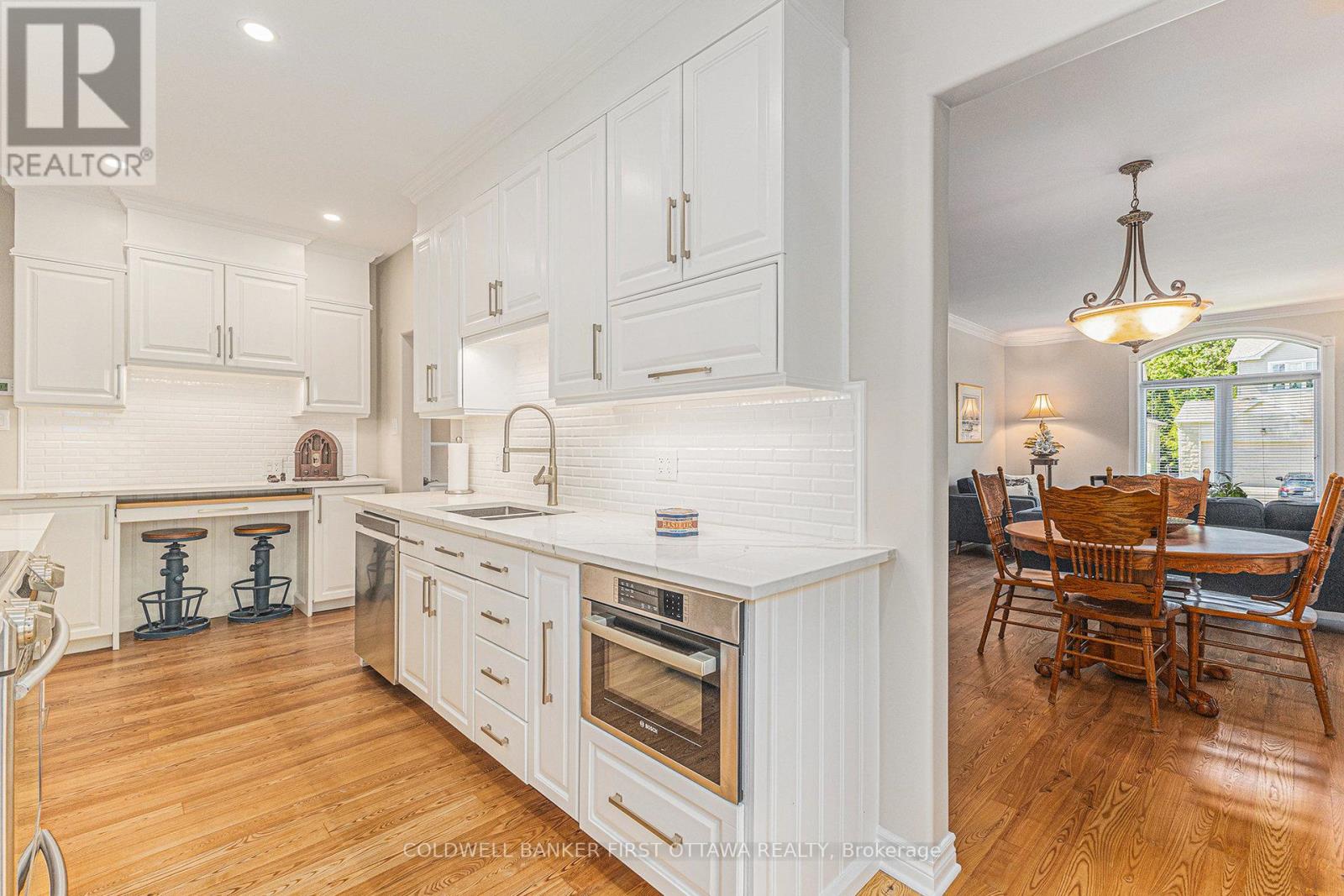Photo 4 of 475 Moffatt Street, Carleton Place ON