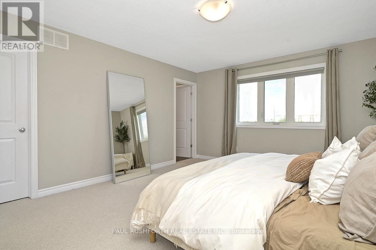 Photo 21 of 104 Livorno Court, Ottawa ON