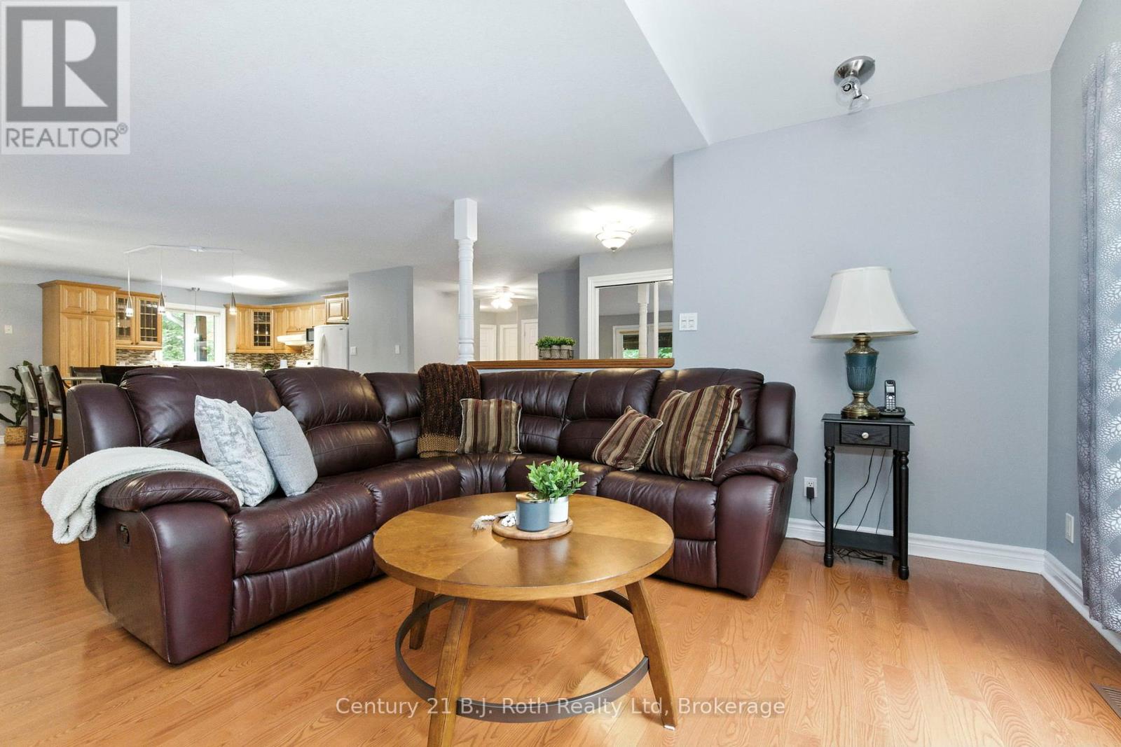 Photo 18 of 1749 Golf Link Road, Tiny ON
