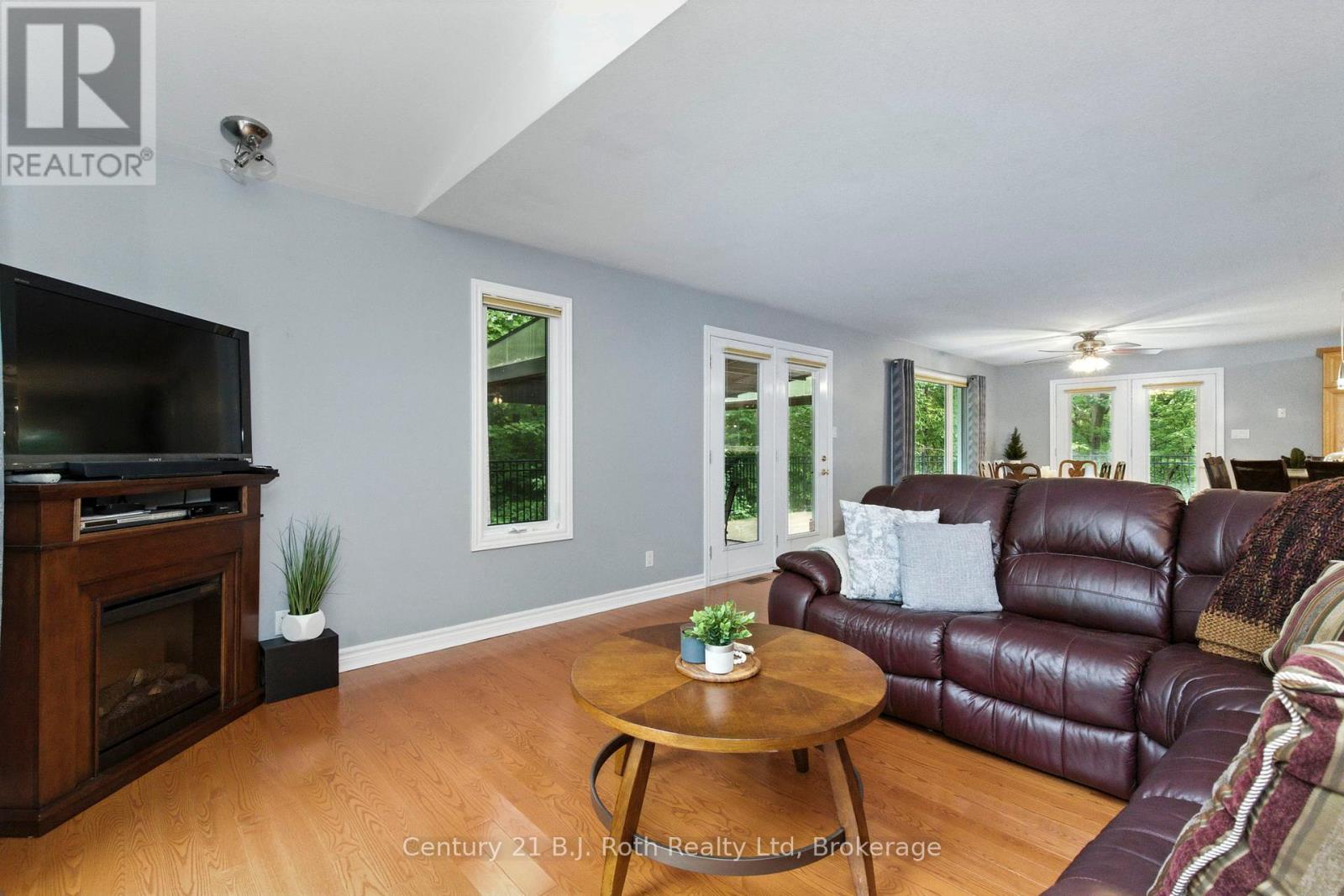 Photo 19 of 1749 Golf Link Road, Tiny ON