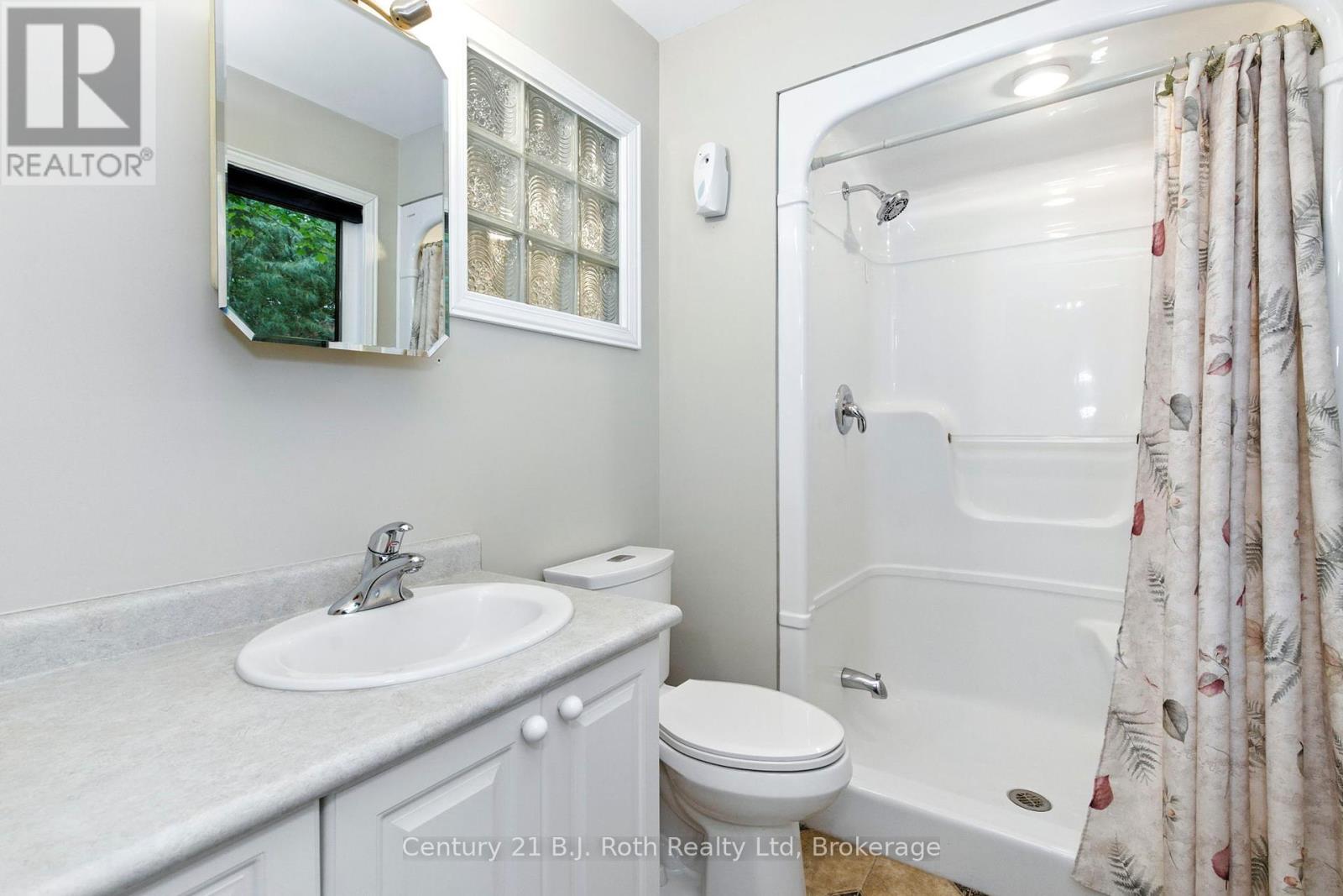 Photo 22 of 1749 Golf Link Road, Tiny ON