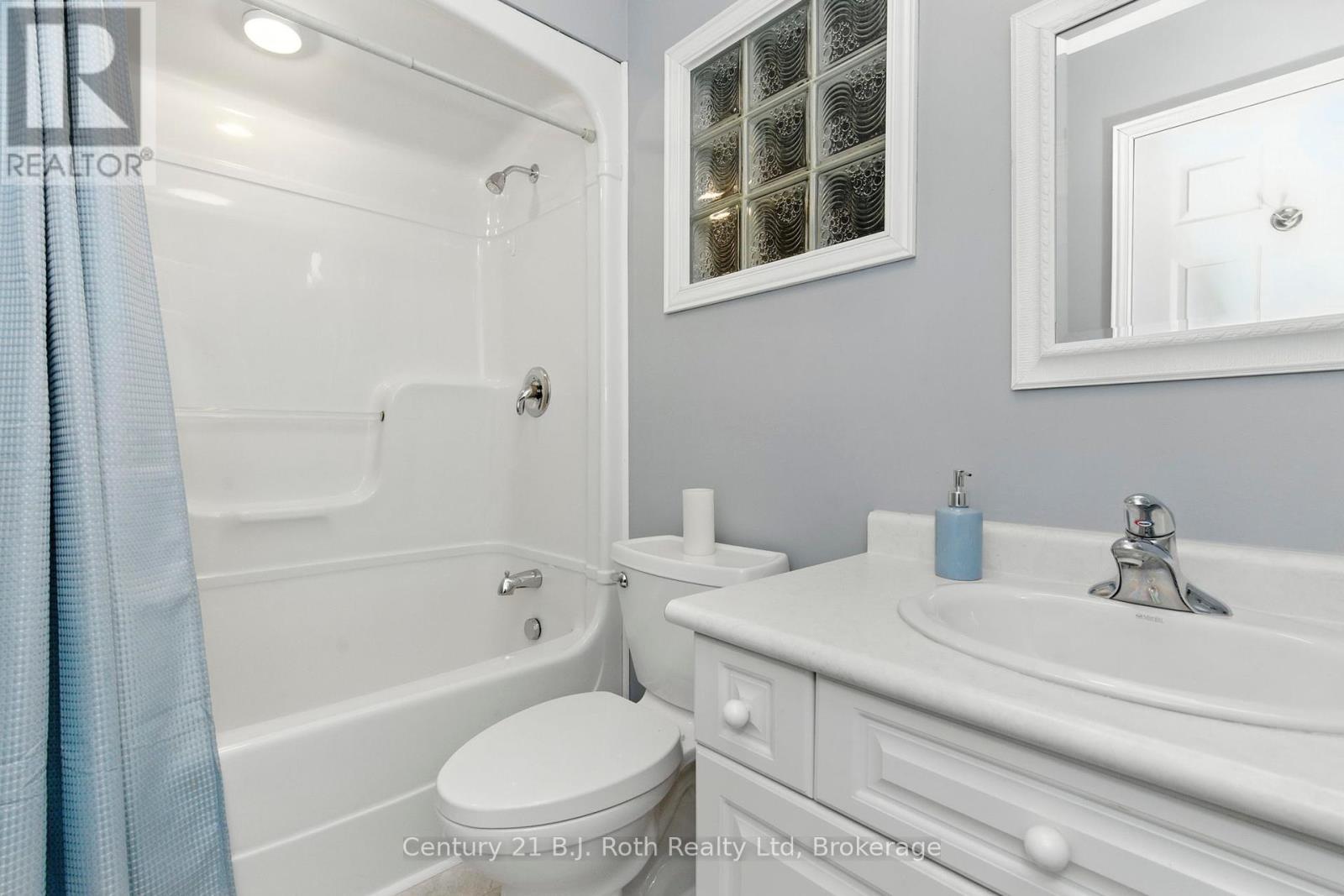 Photo 25 of 1749 Golf Link Road, Tiny ON