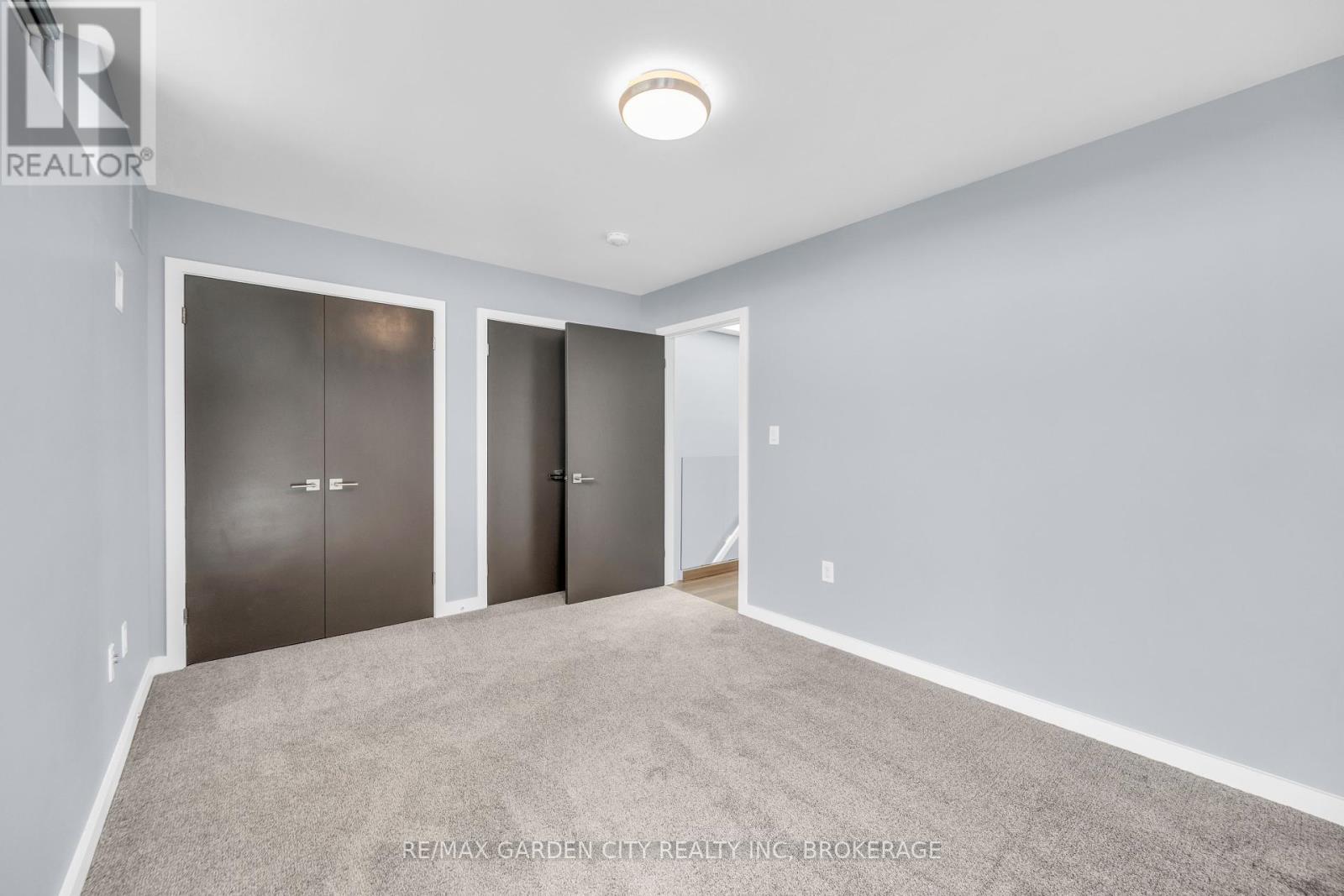 Photo 47 of 12 1 2 Beamer Court, Thorold ON
