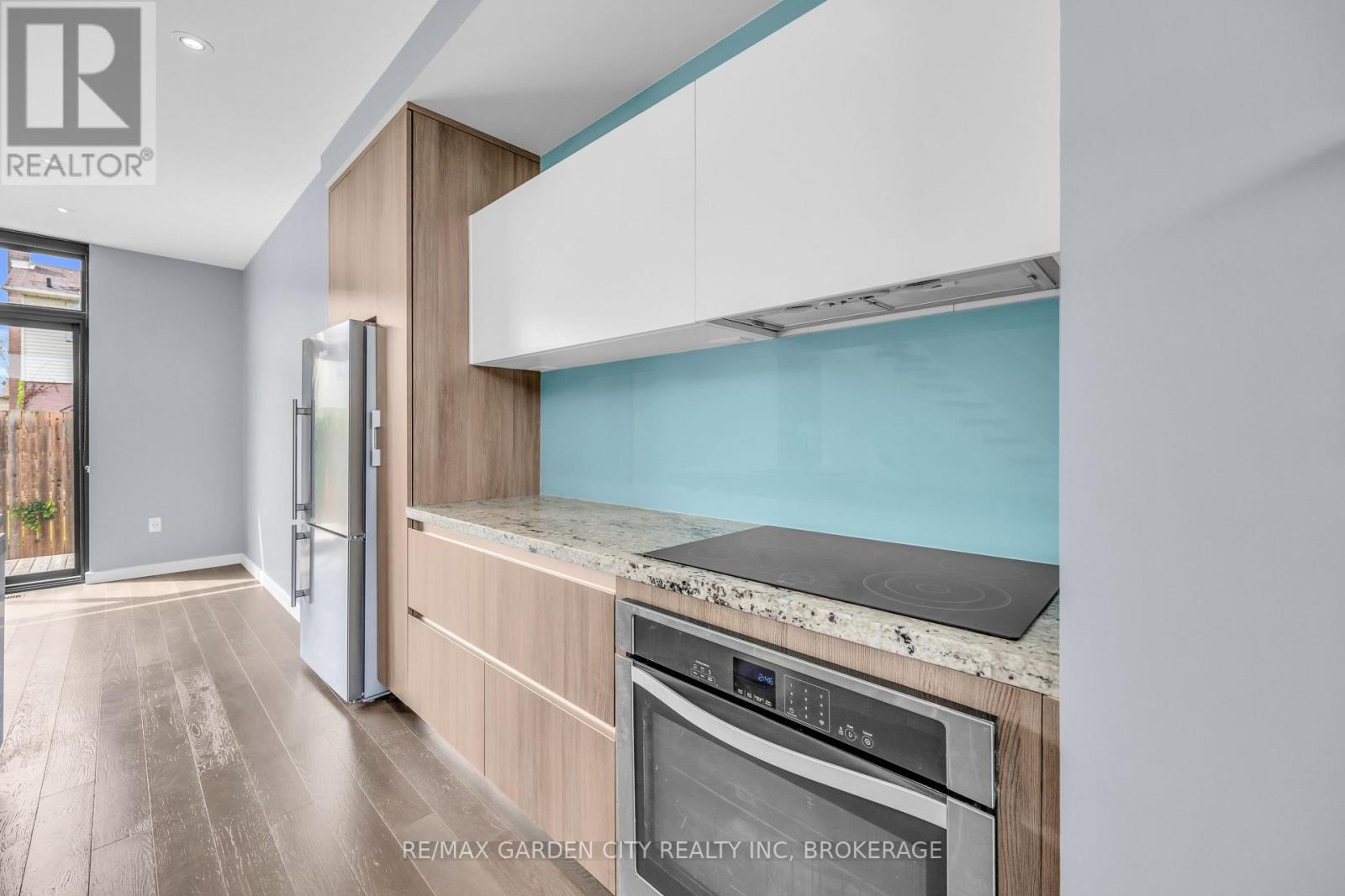 Photo 15 of 12 1 2 Beamer Court, Thorold ON