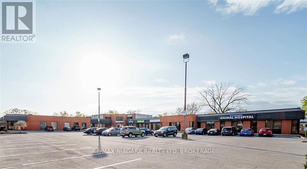 Photo 12 of 14 A 277 Welland Avenue, St Catharines ON