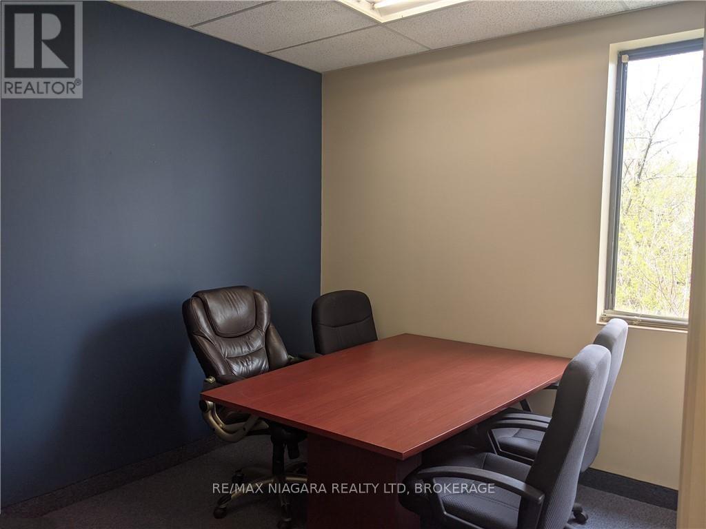 Photo 13 of 14 A 277 Welland Avenue, St Catharines ON