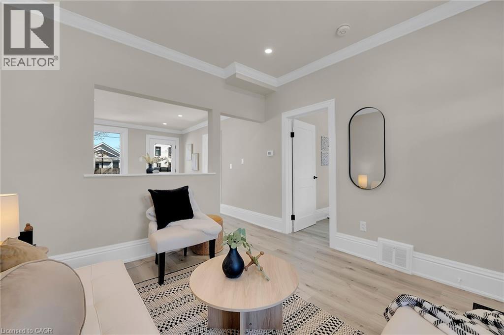 Photo 18 of 70 Robins Avenue, Hamilton ON