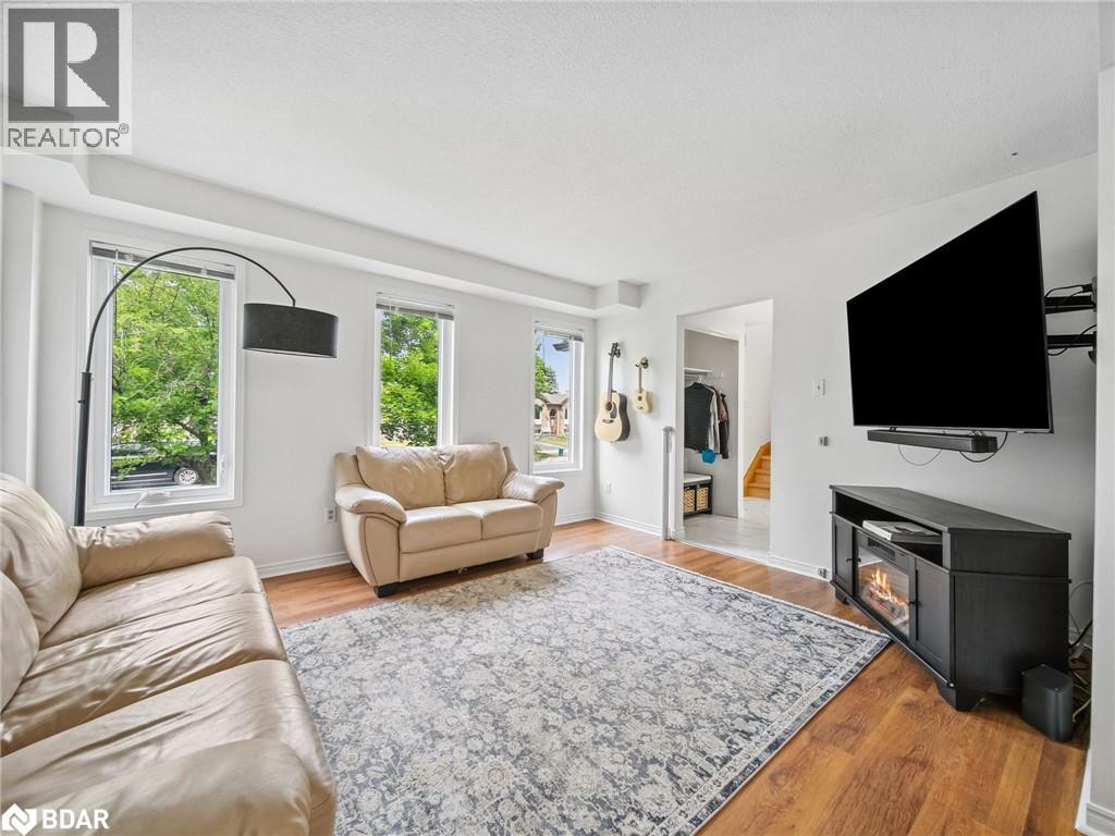 Photo 24 of 8 Darren Drive, Essa ON