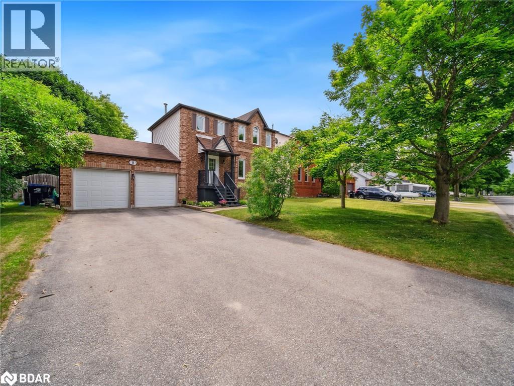 Photo 40 of 8 Darren Drive, Essa ON