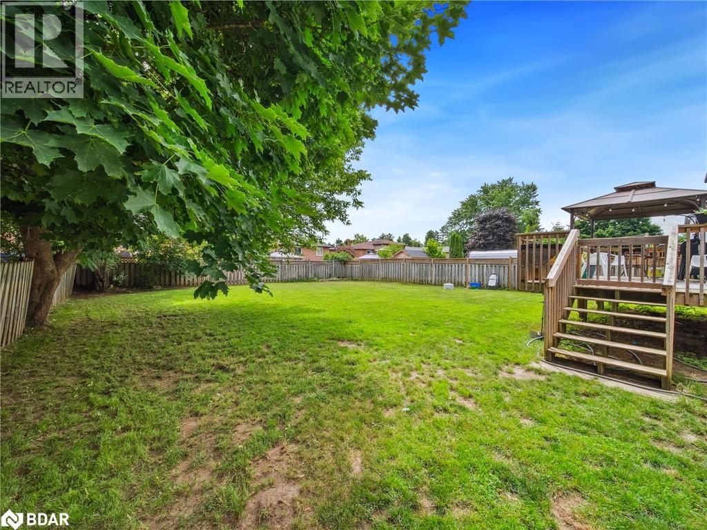 Photo 28 of 8 Darren Drive, Essa ON