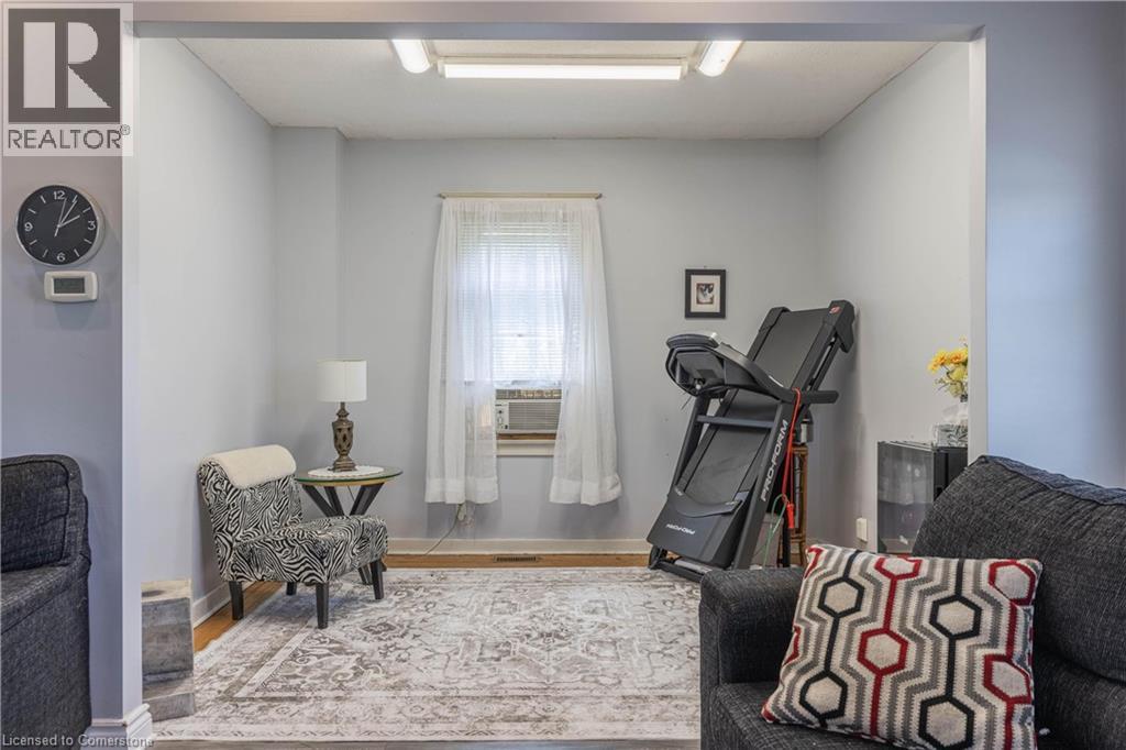 Photo 15 of 649 Lakeshore Road, Niagaraonthelake ON