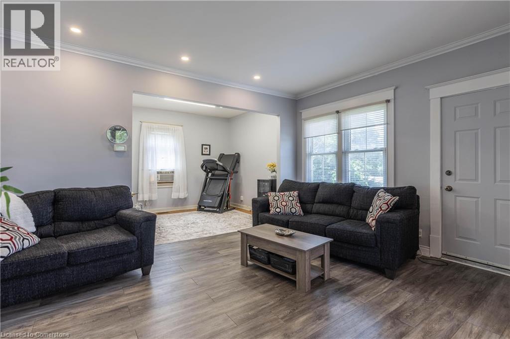 Photo 22 of 649 Lakeshore Road, Niagaraonthelake ON