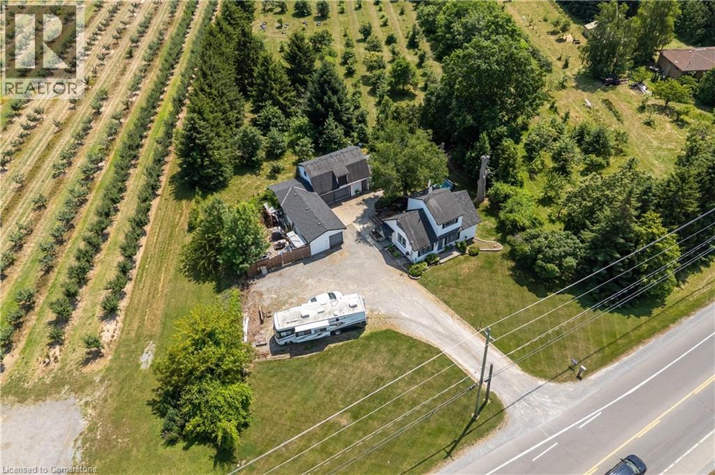 Photo 35 of 649 Lakeshore Road, Niagaraonthelake ON
