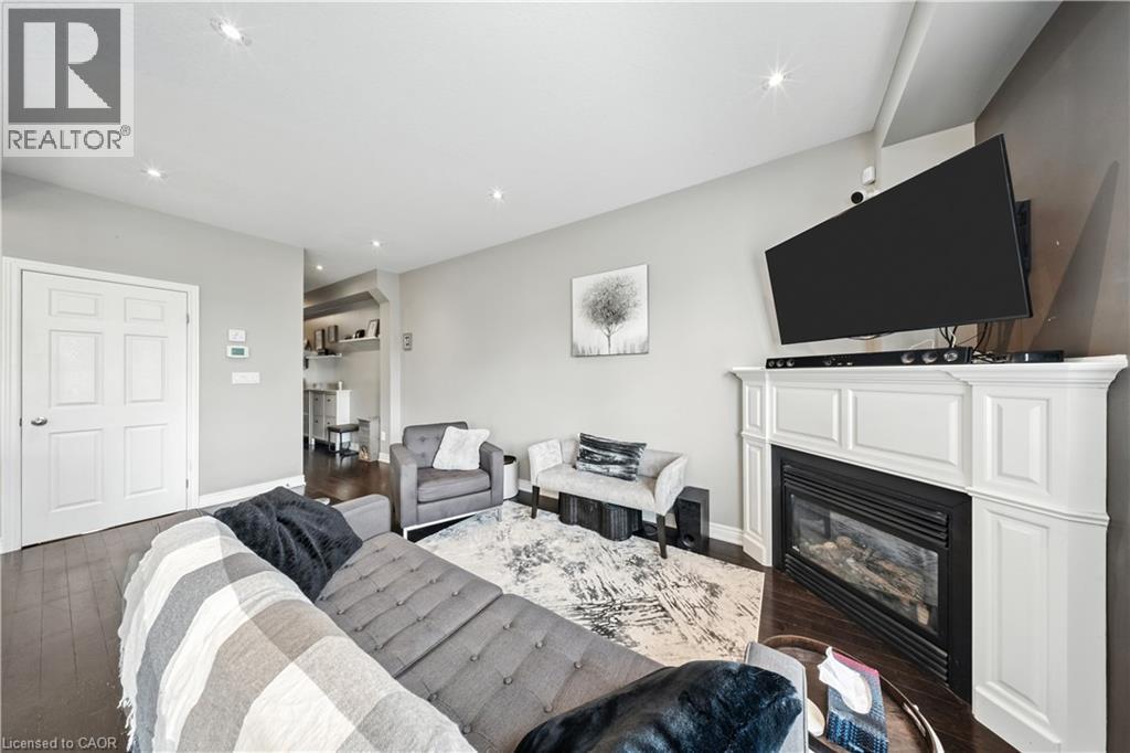 Photo 31 of 22 Madonna Drive, Hamilton ON