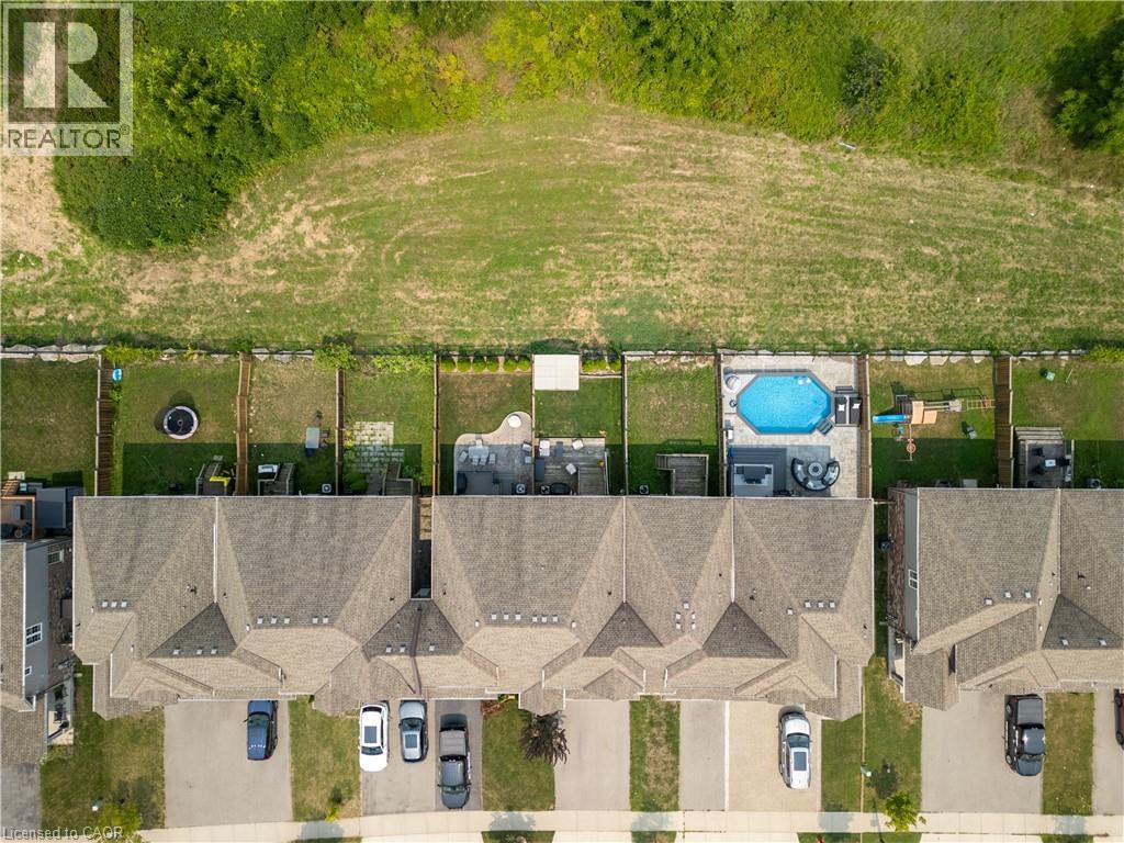 Photo 32 of 22 Madonna Drive, Hamilton ON