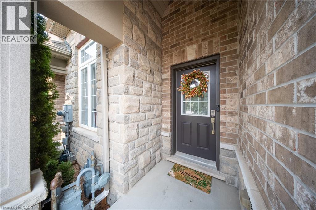 Photo 5 of 22 Madonna Drive, Hamilton ON