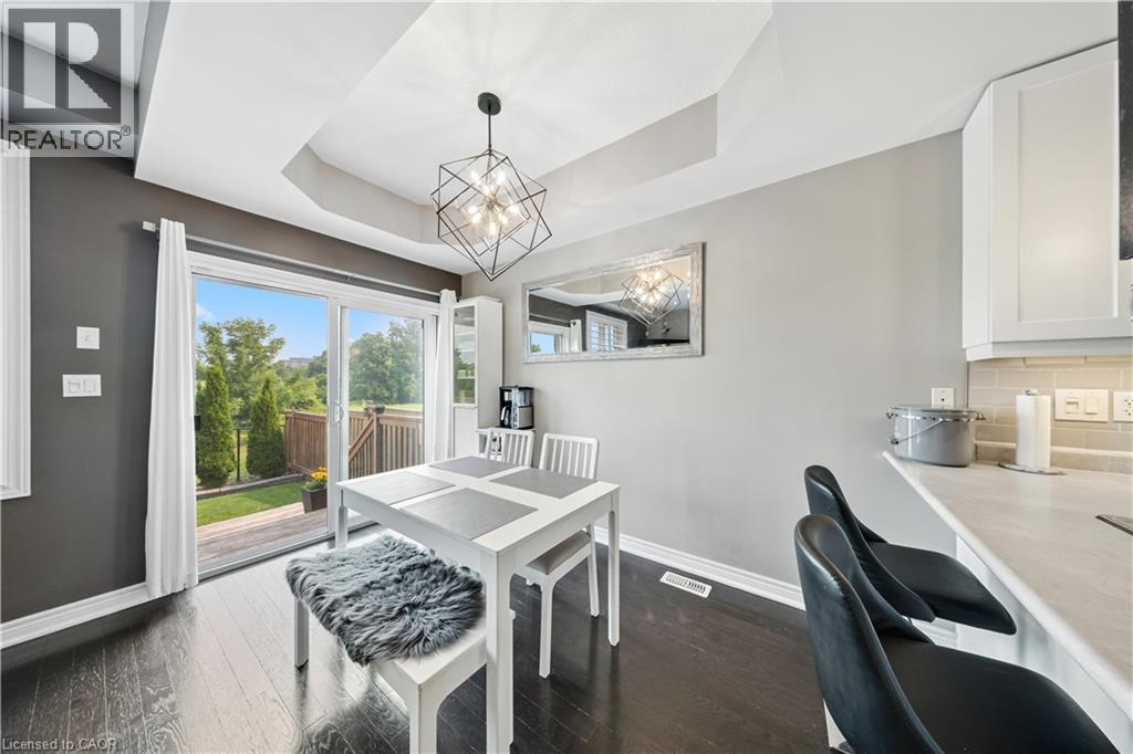 Photo 13 of 22 Madonna Drive, Hamilton ON