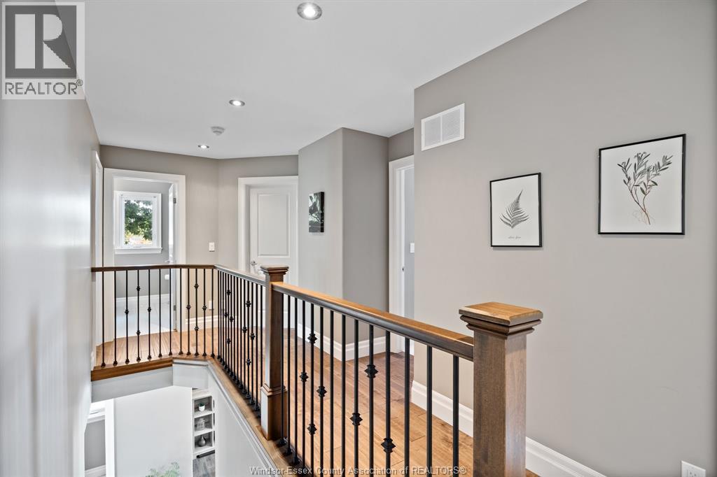 Photo 8 of 225 Elsworth, Lasalle ON