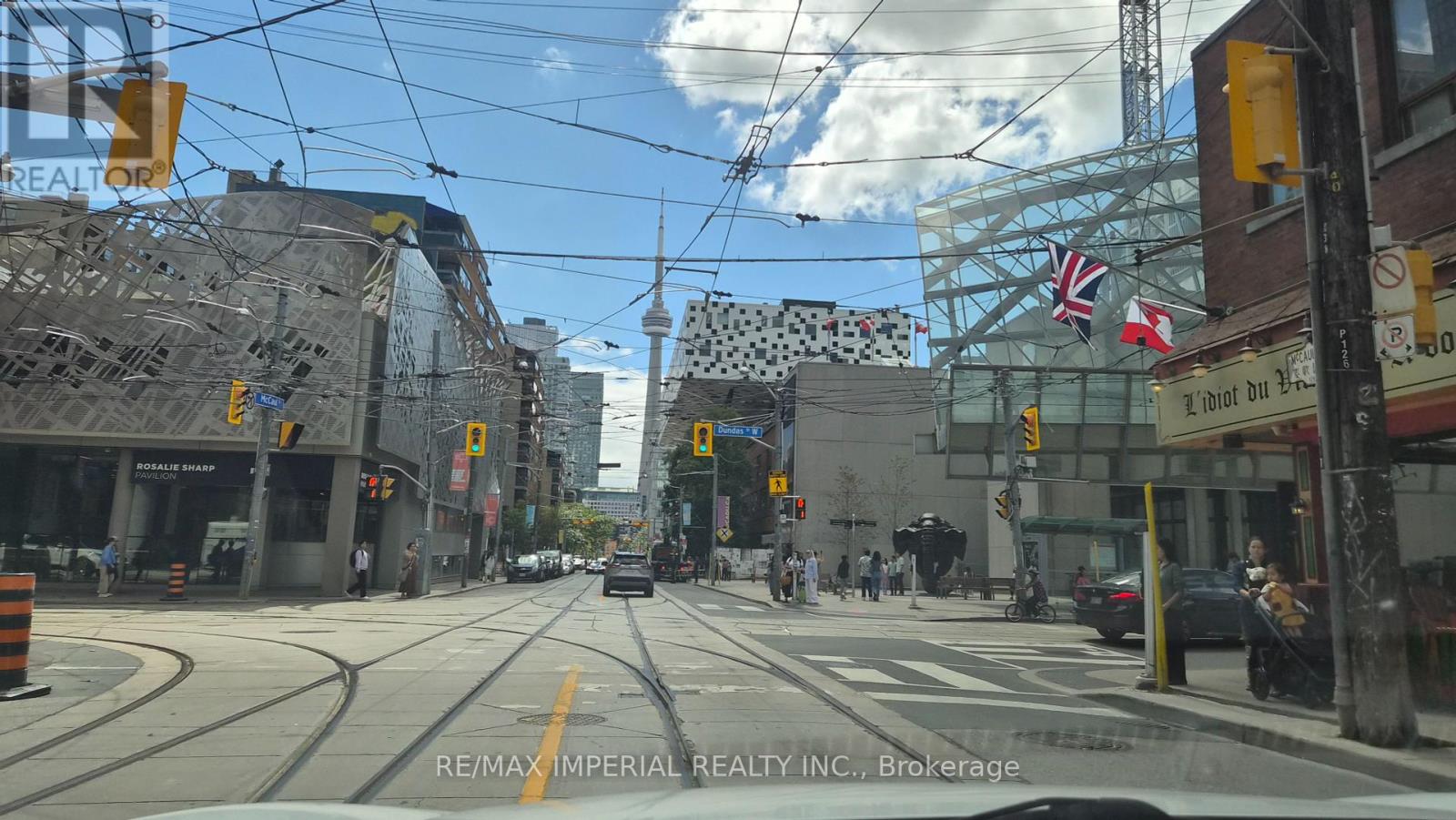 Photo 4 of 287 Dundas Street W, Toronto ON